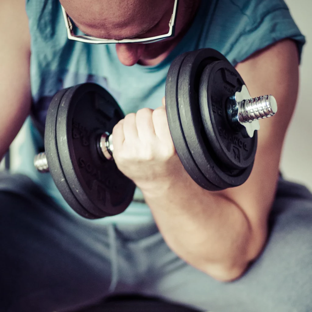Salle de musculation dans la zone de Nicopolis à Brignoles dans le Var
