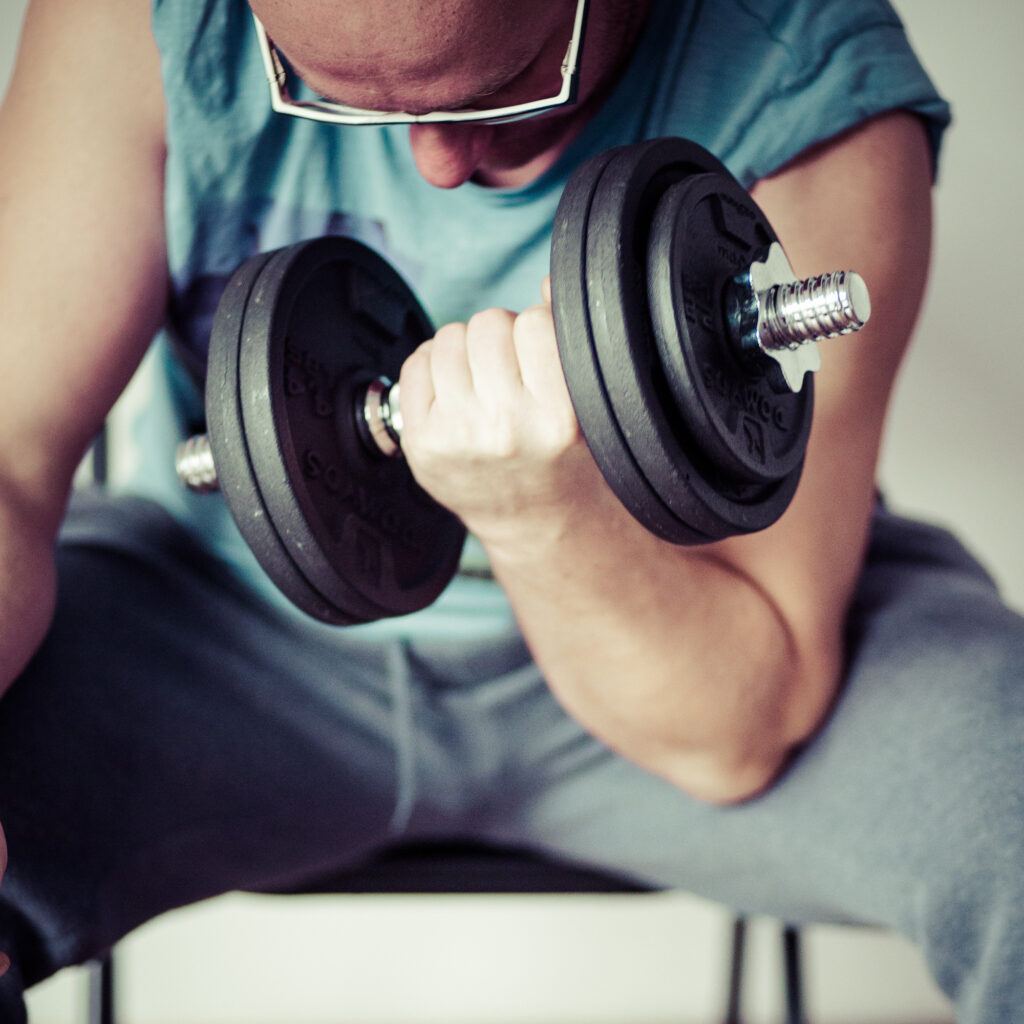 Salle de musculation dans la zone de Nicopolis à Brignoles dans le Var
